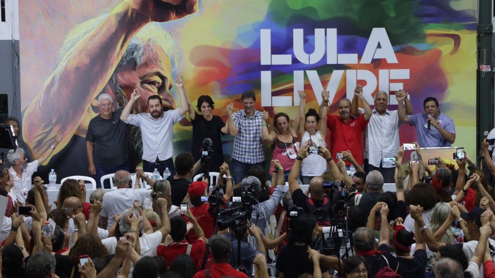 Unidade marca relançamento da campanha pela liberdade de Lula