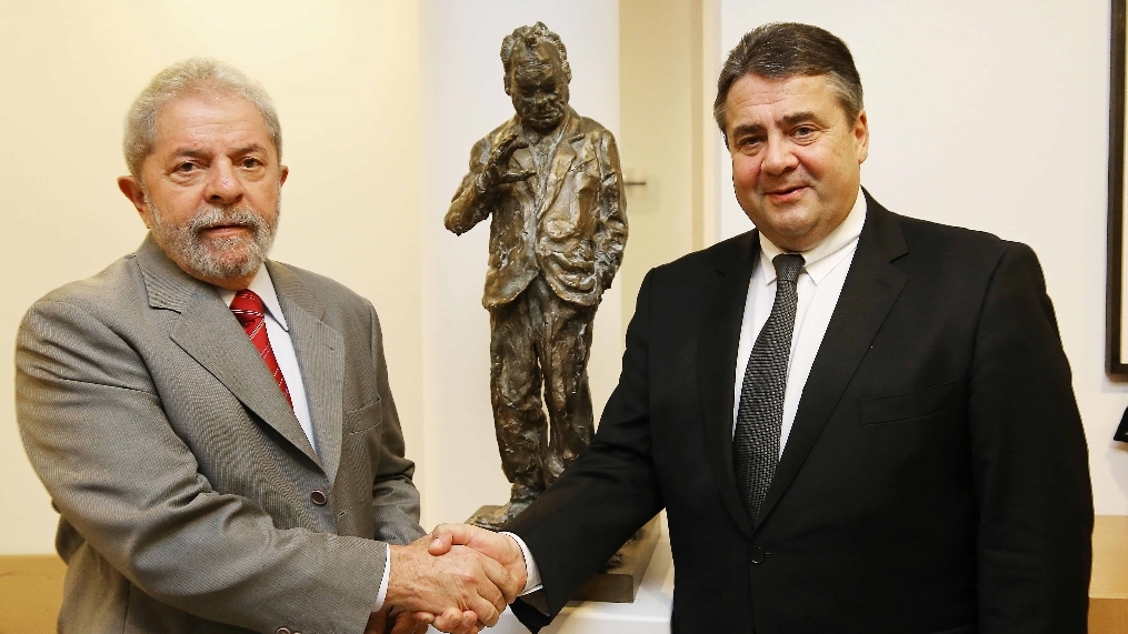 Vice-chanceler da Alemanha recebe Lula em Berlim