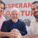 Casas devem dar dignidade, diz Lula em evento do MTST
