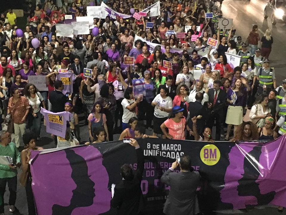 Milhares de Mulheres foram às ruas em Brasília